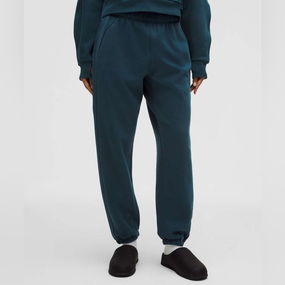 lululemon athletica Pants - Lululemon Scuba Mid Rise Oversized Jogger Short